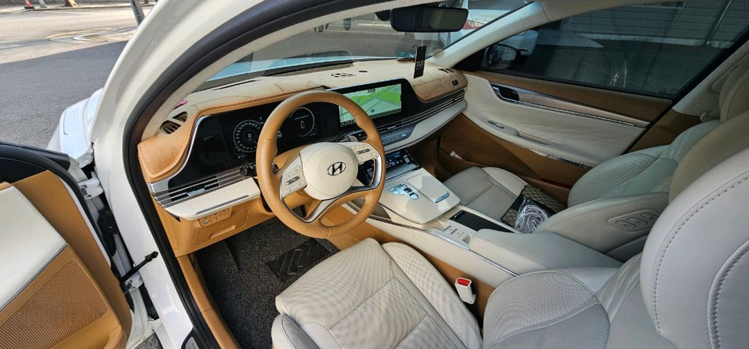 더뉴그랜저 3.3 캘리그래피 완풀입니다.--1