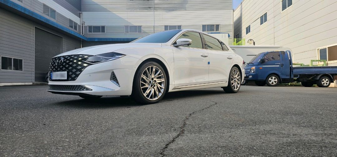 더뉴그랜저 3.3 캘리그래피 완풀입니다.--4