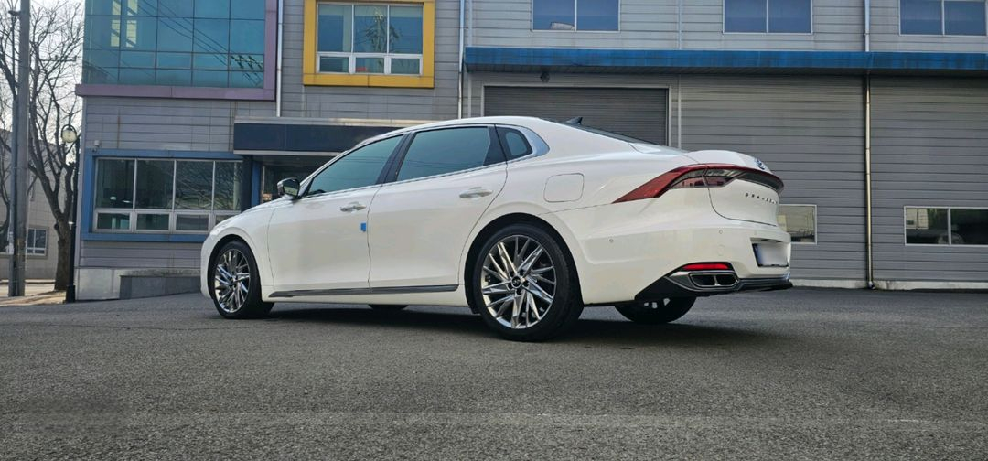 더뉴그랜저 3.3 캘리그래피 완풀입니다.--5