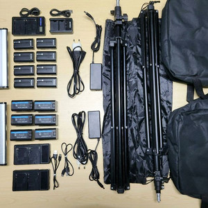 L4500 LED 전원, 배터리 조명, 디머블 ~5600K, 메탈 패널 스튜디오, 야외 삼각대 2셋, 배터리 14개