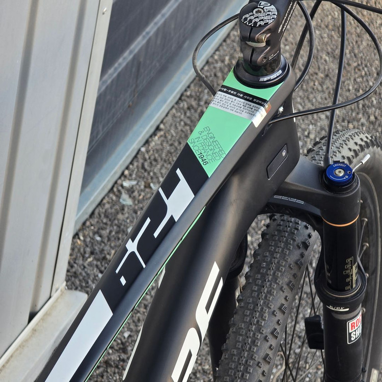 라피에르 프로레이스 672 카본 xt mtb자전거라피에르 프로레이스 672 카본 xt mtb자전거--5