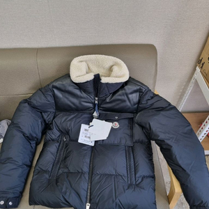 (새상품)몽클레어 브레이 남성 패딩 블랙 이미지