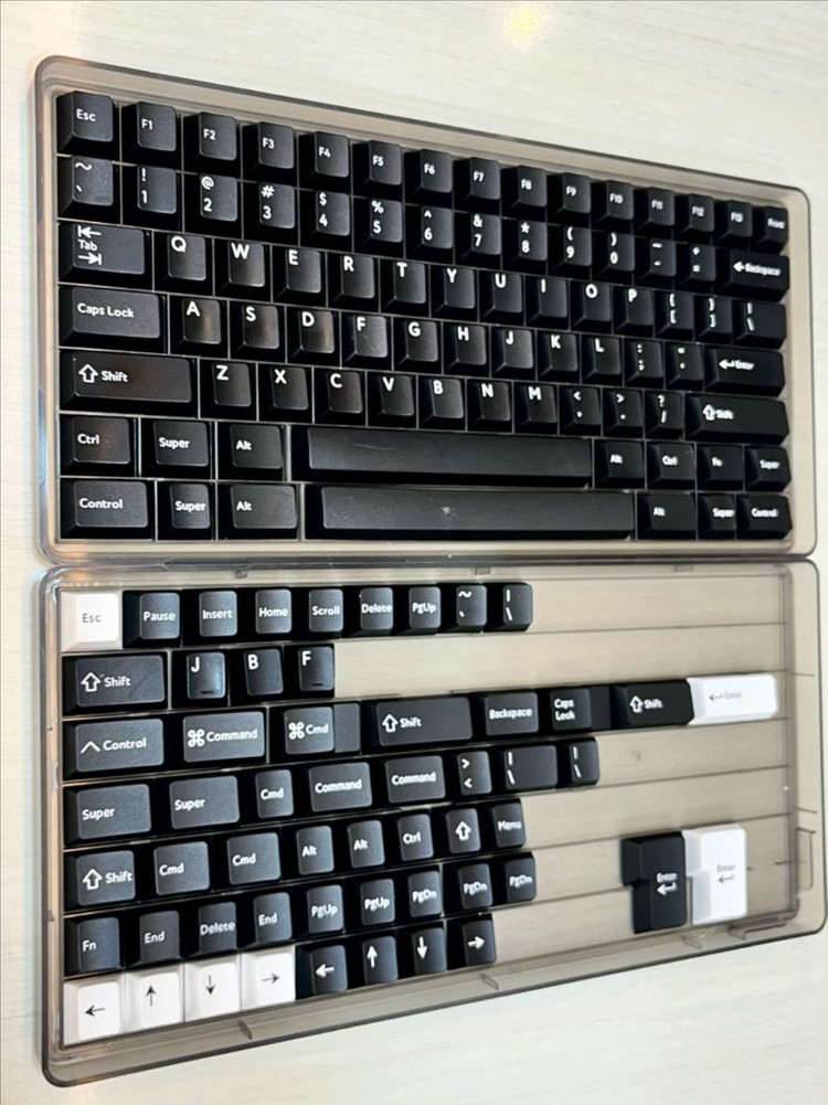 PBTfans WOB 블랙 키캡 이미지