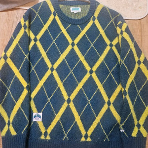 아크릴소재 맨투맨