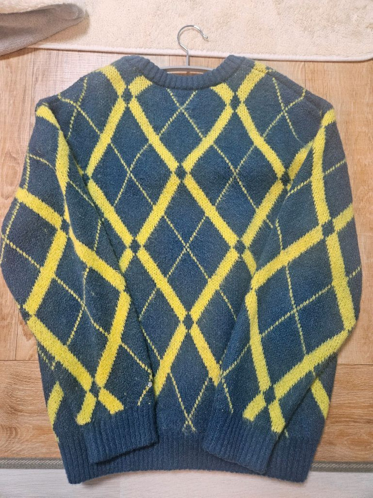 아크릴소재 맨투맨--1