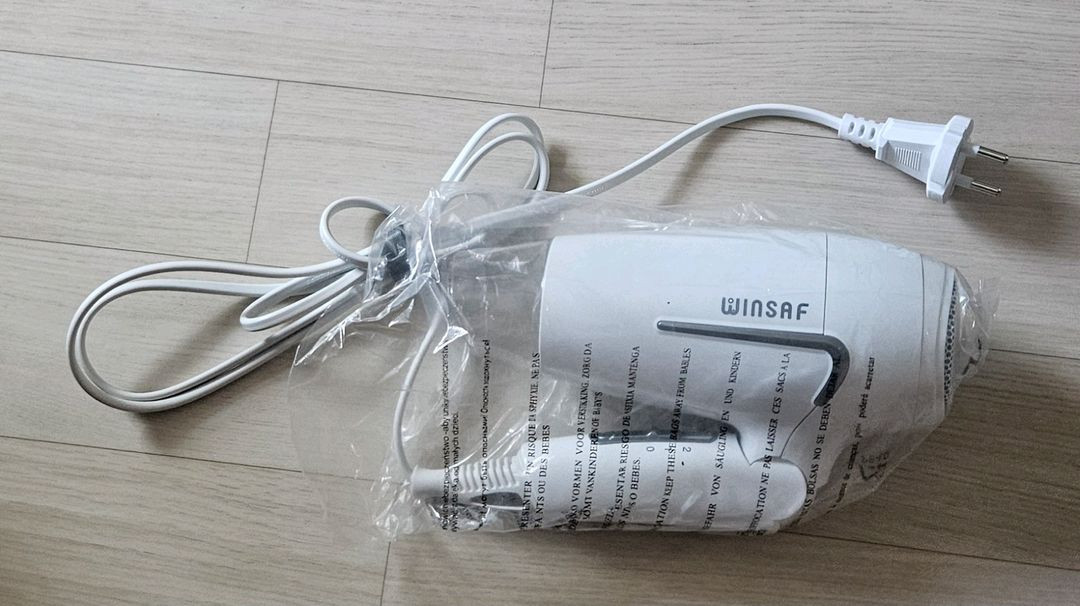 윈세프 접이식 헤어드라이기 WTH-1620W팝니다. 이미지