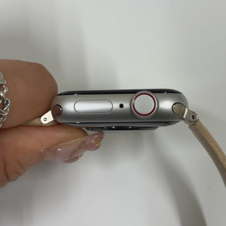 애플워치 SE 실버 셀룰러 40 mm 이미지