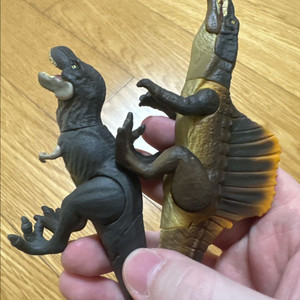 쥬라기월드 공식 가챠 티라노 & 스피노