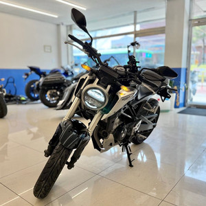 18년식 CB125R 16,XXXkm 판매합니다:)