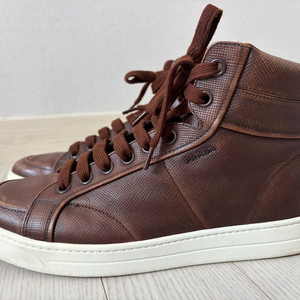 PRADA 프라다 남성 하이탑 팝니다.