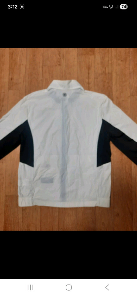 (거의 새것)루이까스텔 골프 방수 냉감용 바람막이 스윙 자켓 100--4