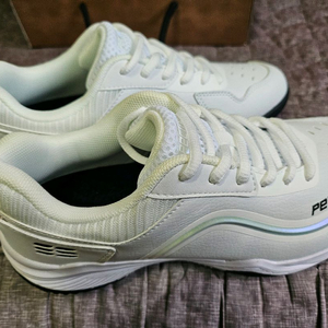 스펙트럼 PECTUM 배드민턴화 화이트 245(새상품)