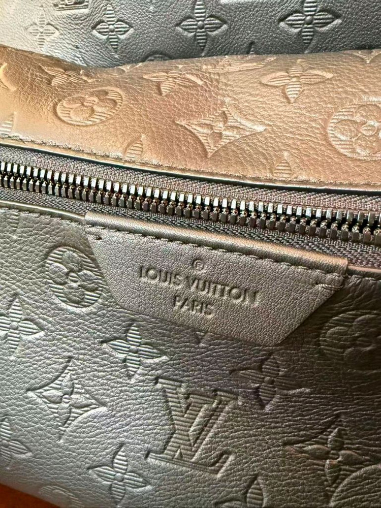 루이 비통 디스커버리 백팩--6