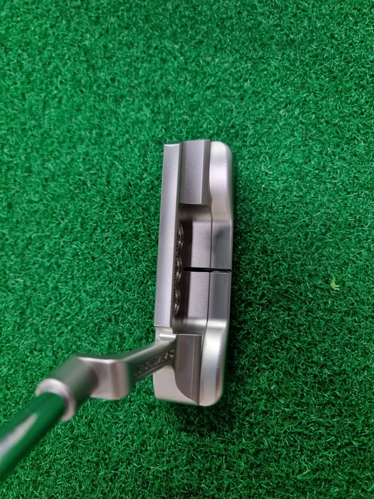 Scotty Cameron 스카티카메론 슈퍼 셀렉트 뉴포트 퍼터 이미지