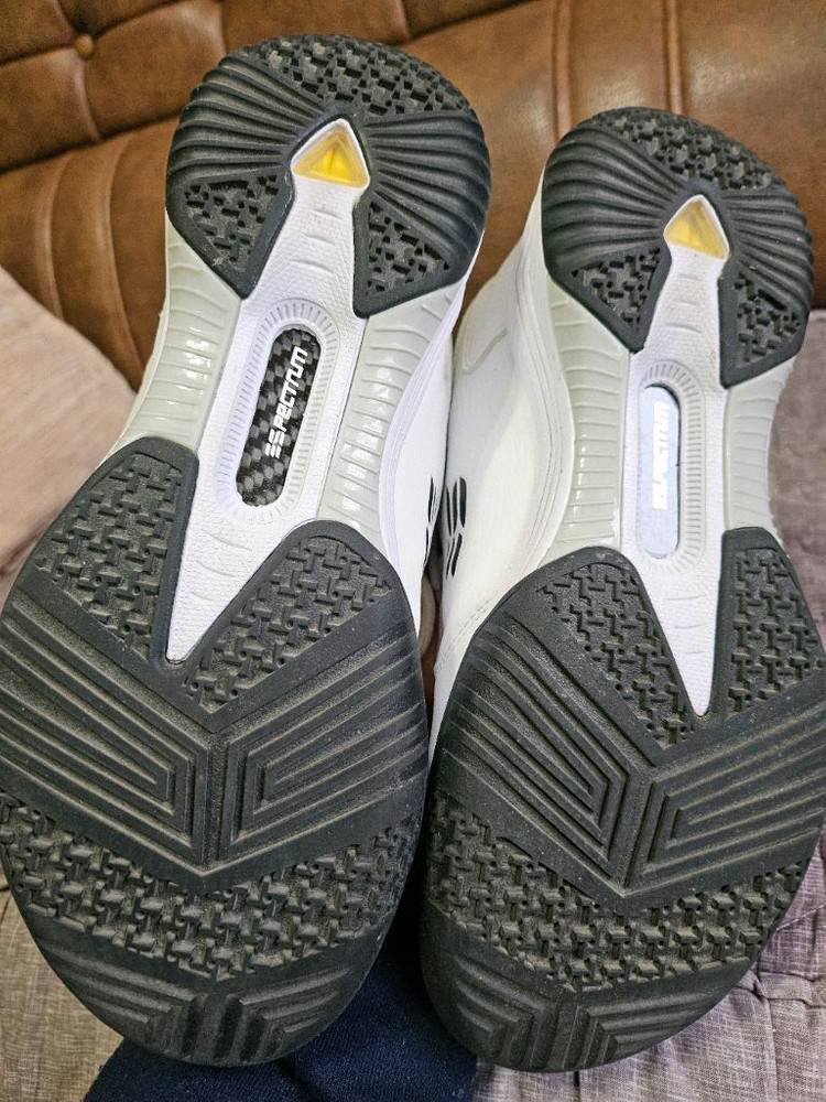 스펙트럼 PECTUM 배드민턴화 화이트 245(A급)--2