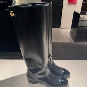 샤넬 로고 롱부츠 36