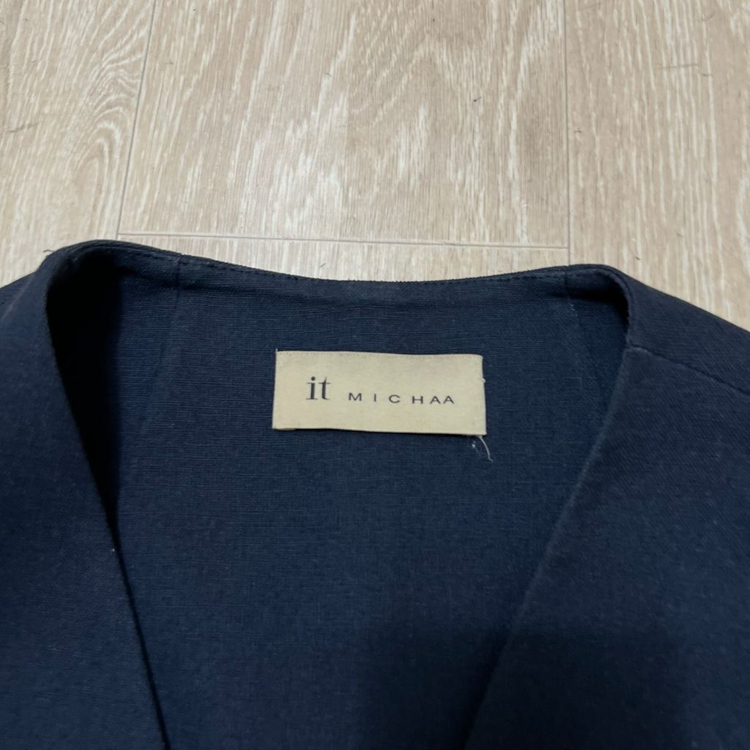 잇미샤 여성 미니멀 노카라 베스트 원피스 82-88-160 이미지