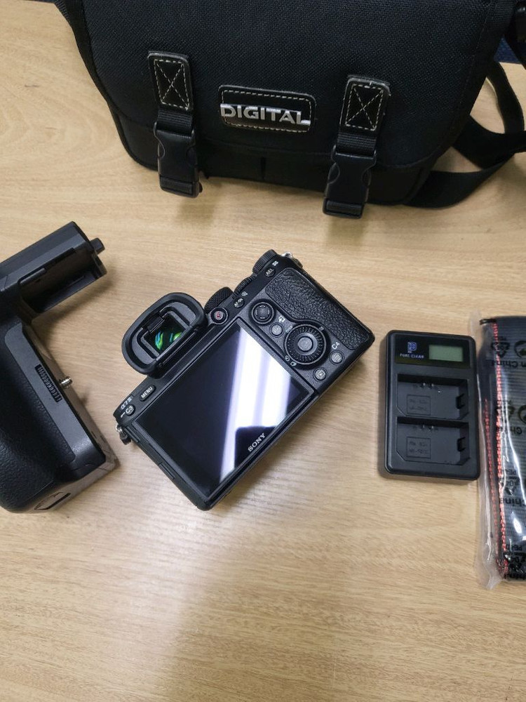 a7m3 5천컷대민트급 바디판매합니다 풀박스구성입니다--3