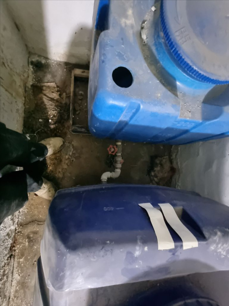 사각 물탱크 200 + 400 + 100?? 리터 일괄 판매합니다 이미지