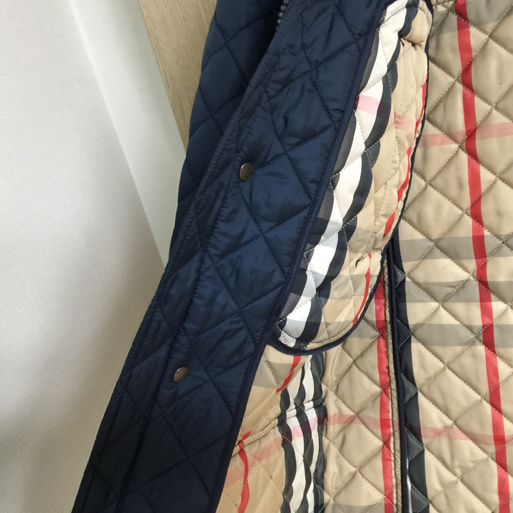 버버리 키즈 퀼팅 후드 자켓 14Y--5