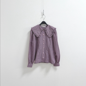 레니본 빅카라 진주버튼 포인트 블라우스