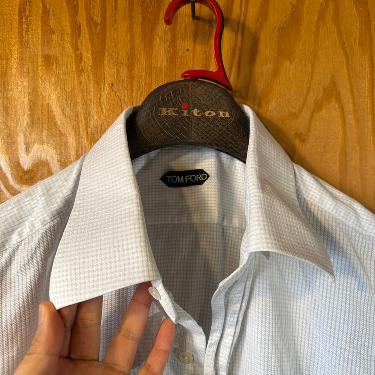 톰포드 드레스 셔츠 판매 합니다.--2