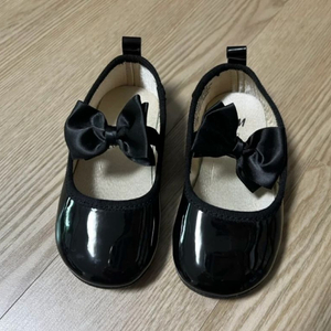 H&M 아기 검정에나멜 리본 구두 22사이즈