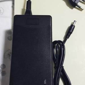 전기자전거 고속 충전기 퀄리 모토벨로 삼천리 36v4a 이미지