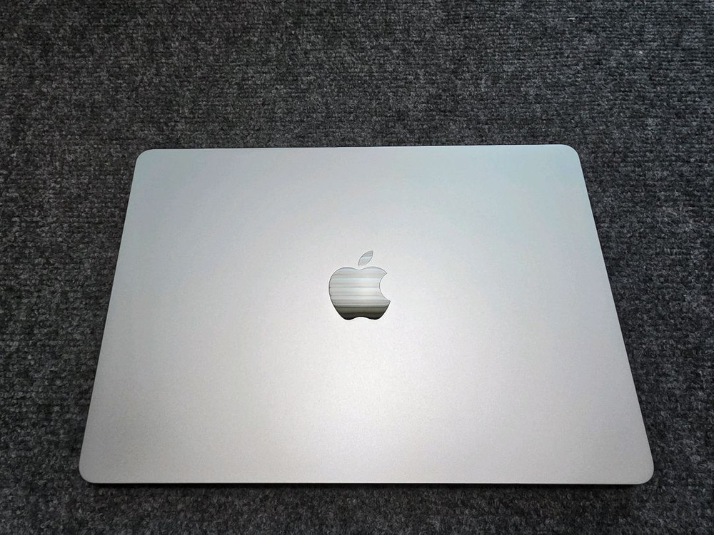 맥북 에어 13 M4 16GB 256GB 판매합니다.--4