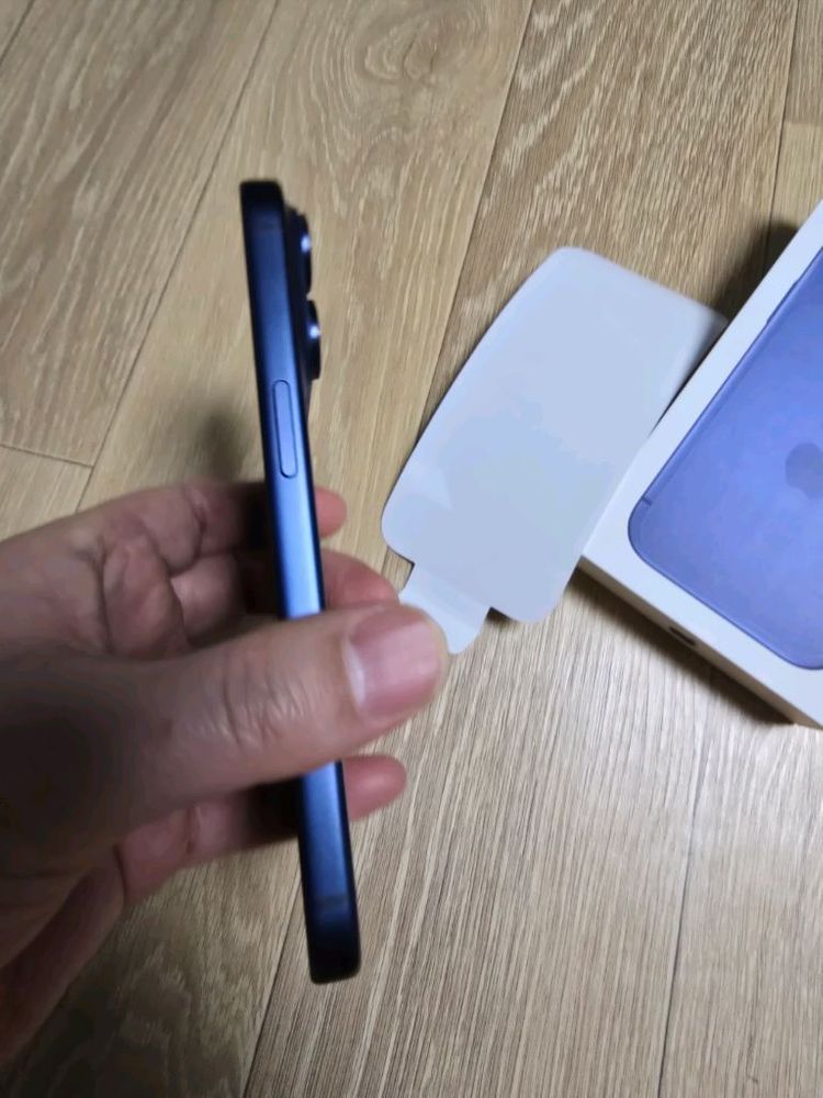 아이폰17 프로 512 자급제 딥블루--1