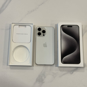 [오늘만!/물리 듀얼 유심, 카메라 무음, 자급제] 아이폰 15 프로맥스 홍콩판 256GB 판매 합니다.