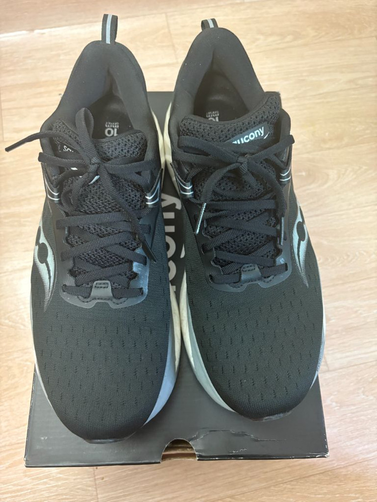 써코니 트라이엄프22 실착3회 10k미만 사이즈280--1