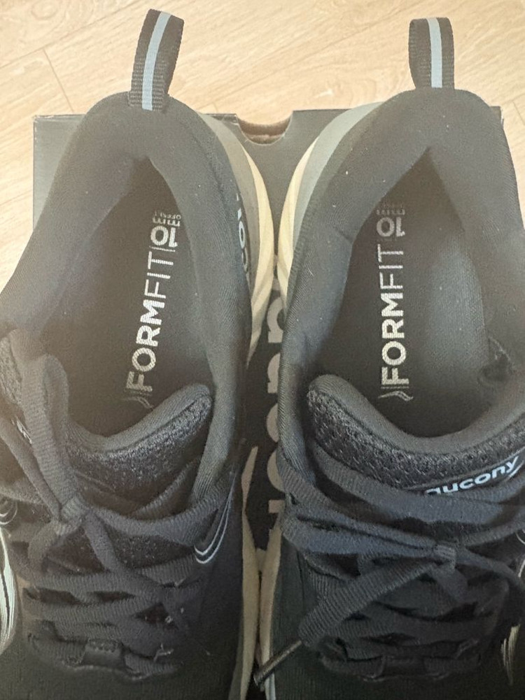 써코니 트라이엄프22 실착3회 10k미만 사이즈280--3