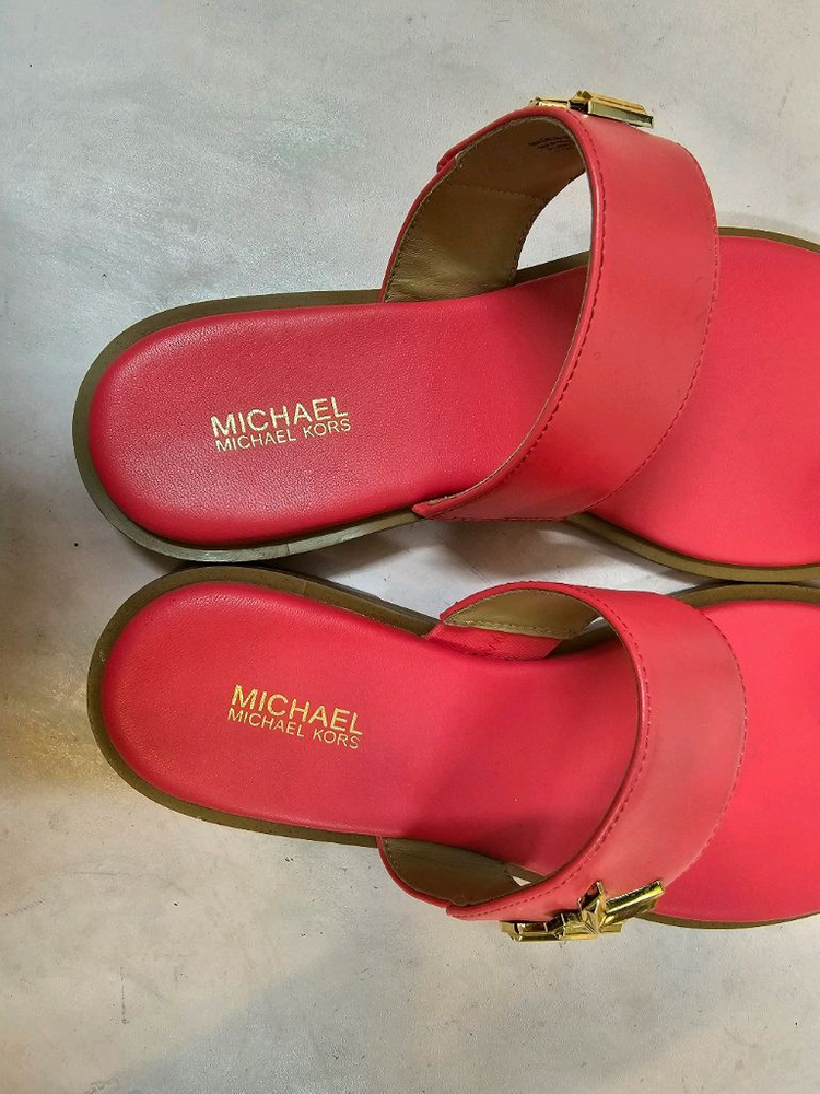 마이클코어스 여성 쪼리 슬리퍼 245--5