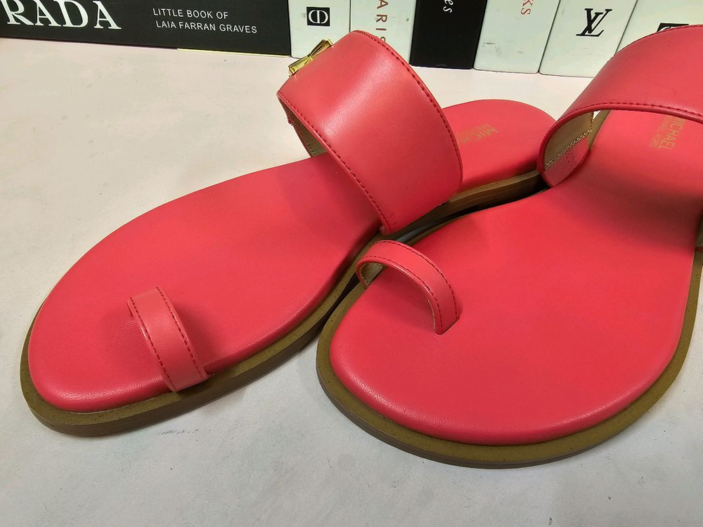 마이클코어스 여성 쪼리 슬리퍼 245--9