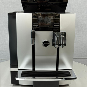 JURA(유라) 전자동 커피머신 GIGA X3 중고머신 판매 이미지
