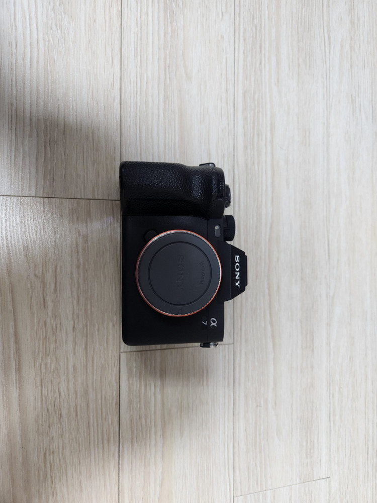소니 A7m4 판매합니다--1
