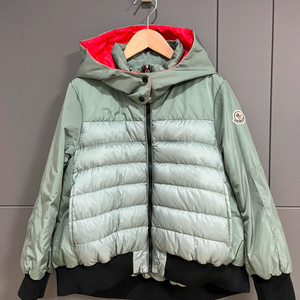 몽클레르 키즈 경량패딩 10a