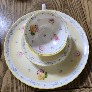 일본산 노리다케 쥬네플뢰르 찻잔세트와 과일접시 판매해요