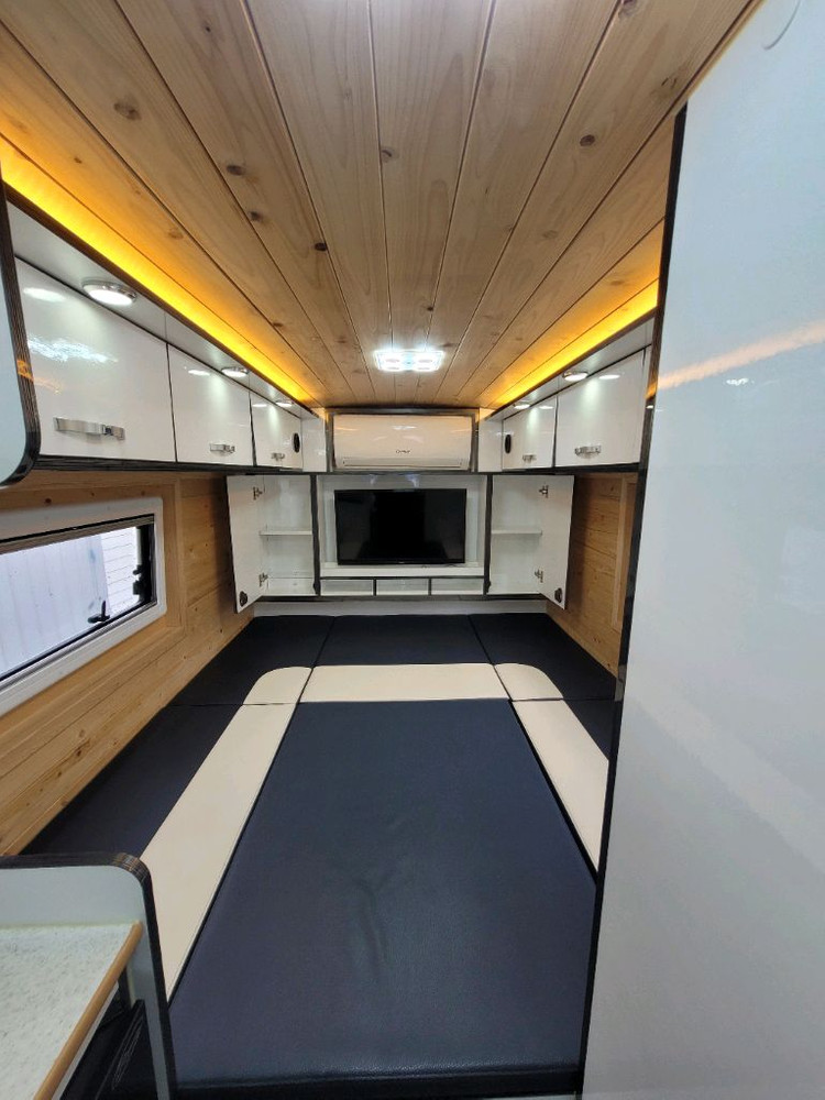 카운티 캠핑카 인산철 배터리 600A태양광 1000W 이미지