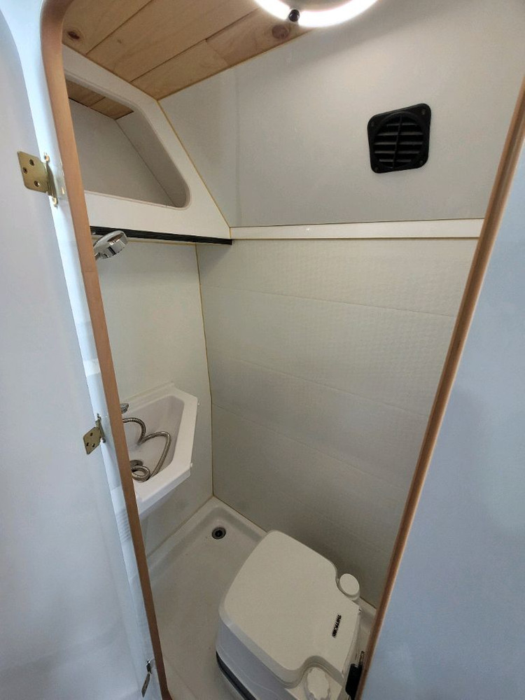 카운티 캠핑카 인산철 배터리 600A태양광 1000W 이미지