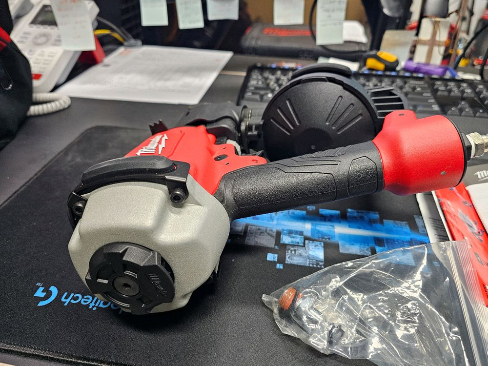 밀워키 싱글타카 에어루핑 타정기 PRN(미사용 새제품)--1