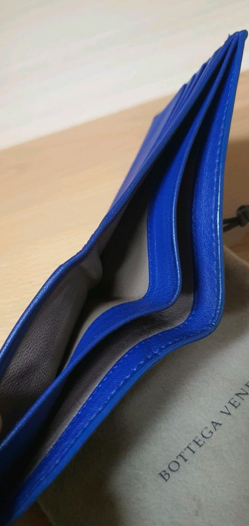 보테가베네타 반지갑 블루 정품A급(감정O)구찌프라다루이비통디올고야드샤넬셀린느보테가생로랑발렌시아가버버리가방--8