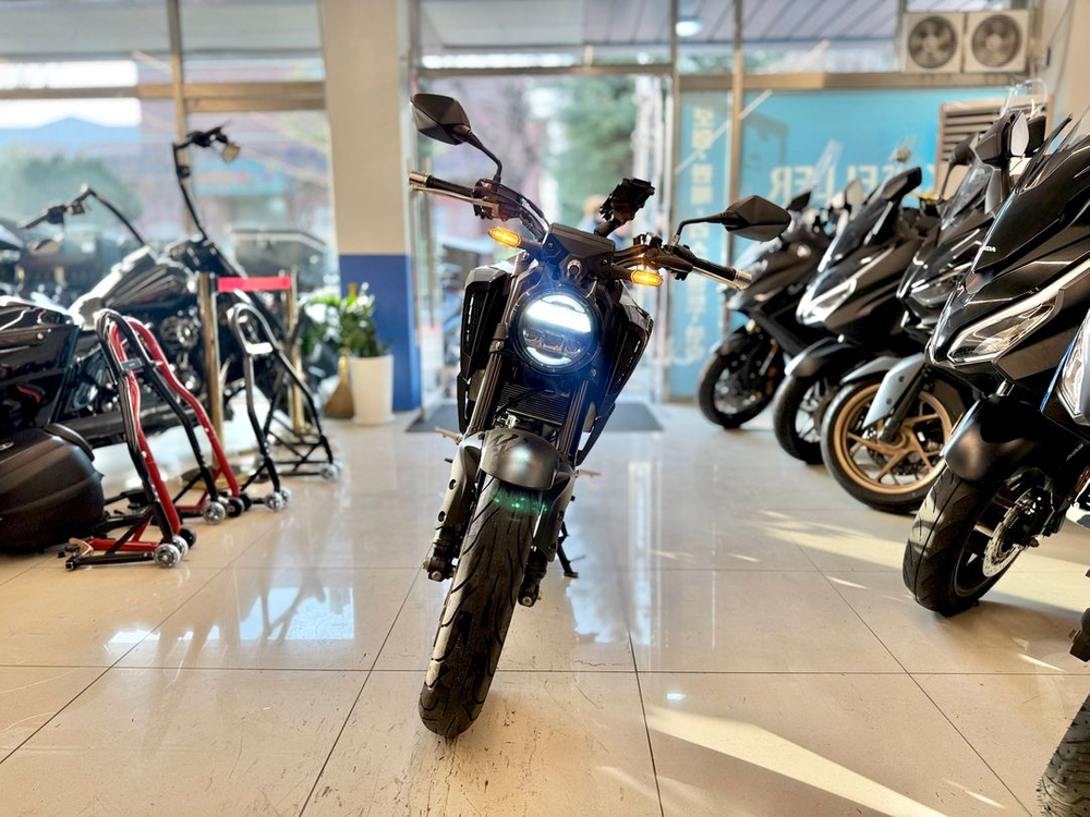 23년식 CB125R 18,XXXkm 판매합니다:)--1