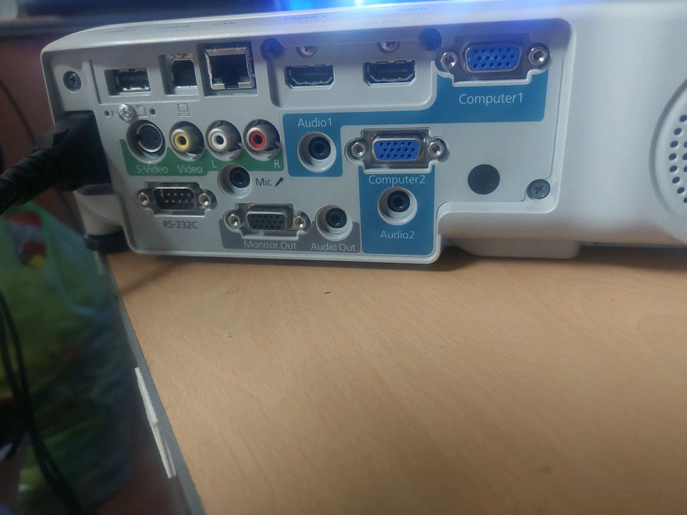 엡손 2700안시 프로젝터 EB-97H 이미지