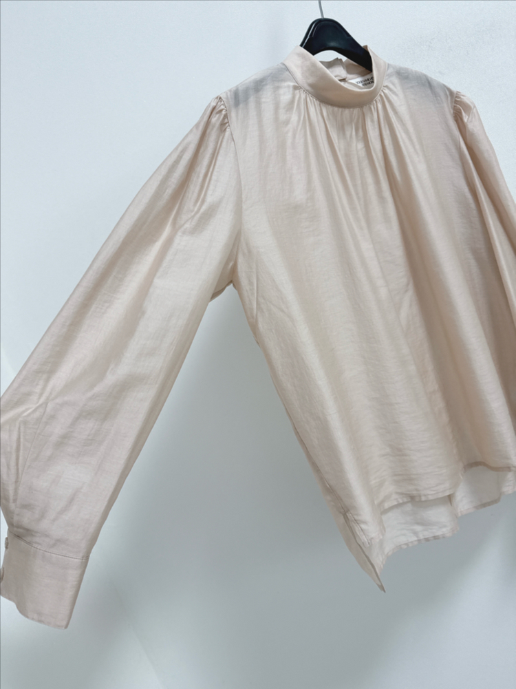 유어네임히어 앤모어 시어 블라우스 가녀린--7