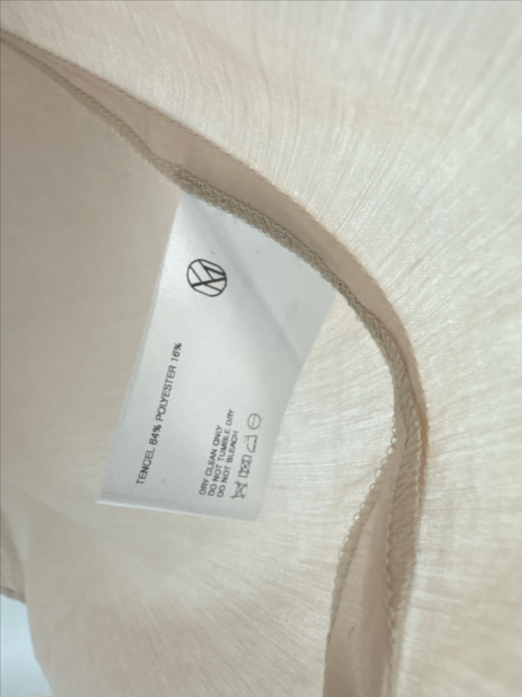 유어네임히어 앤모어 시어 블라우스 가녀린--8