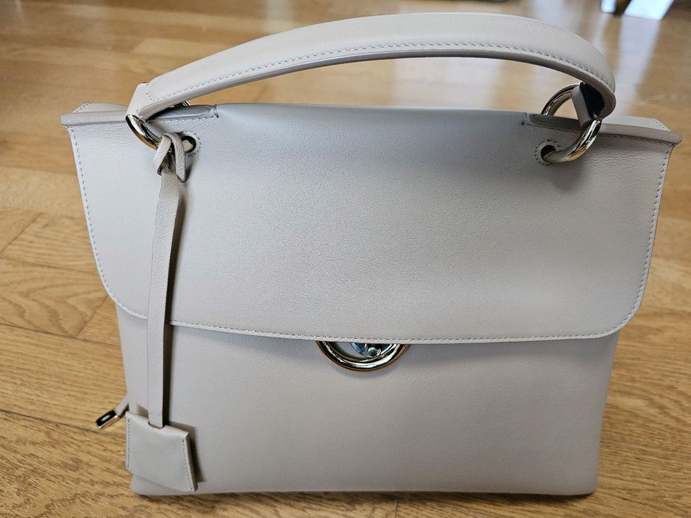 페라가모 간치니 톱핸들백 이미지