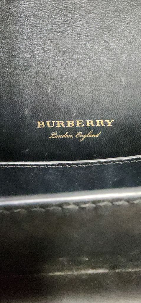 버버리 통가죽 플랩 크로스백--5