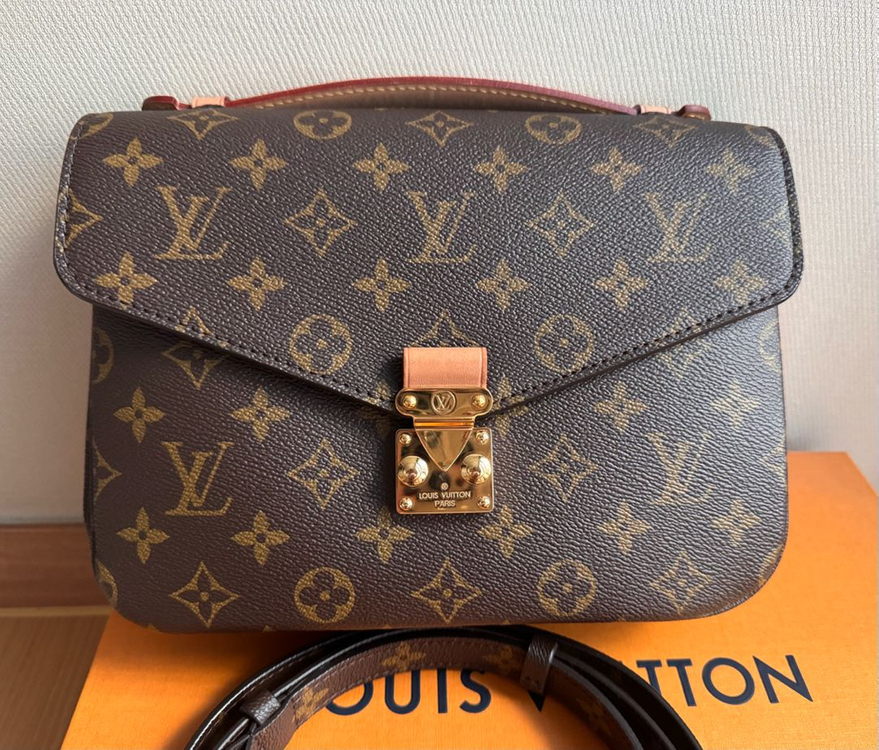 루이비통 포쉐트 메티스 이미지